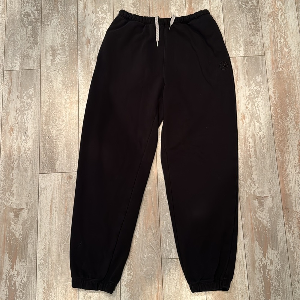 Vuori Black Sedona sweatpants - Picture 4 of 6
